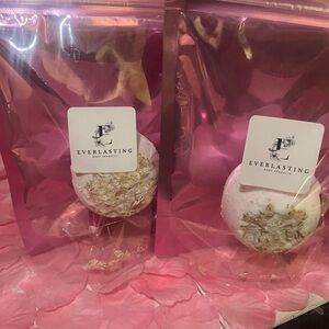 Everlast Pink Bath Bomb Set